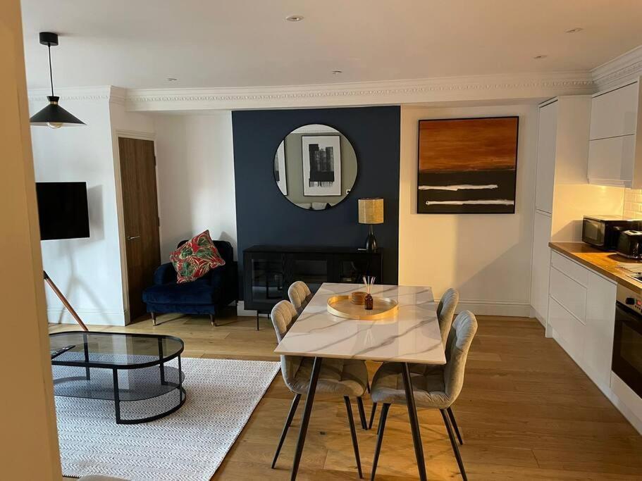 Stunning Apartment By The Leas, West End 福克斯通 外观 照片